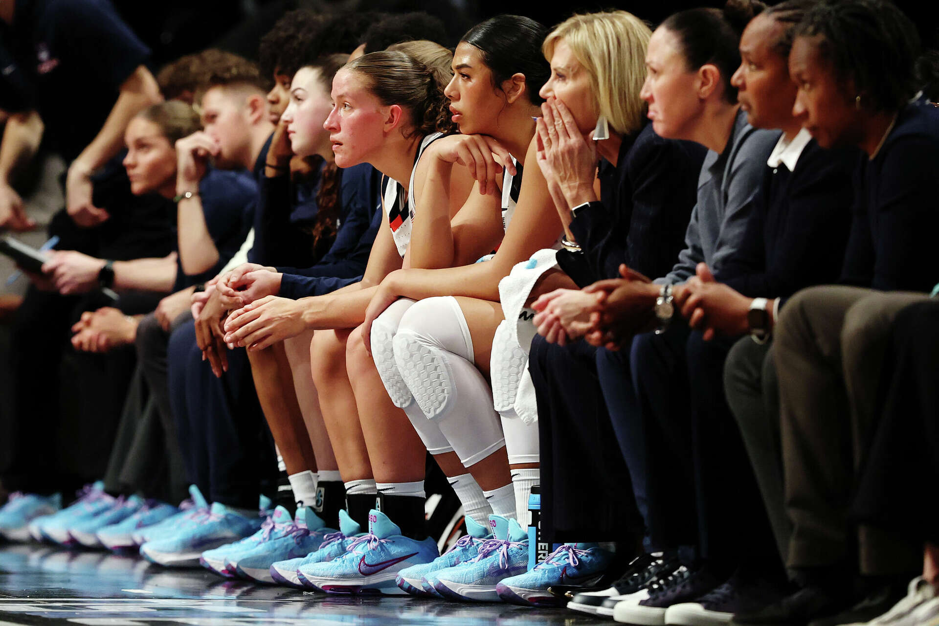 uconn womens basketball shoes