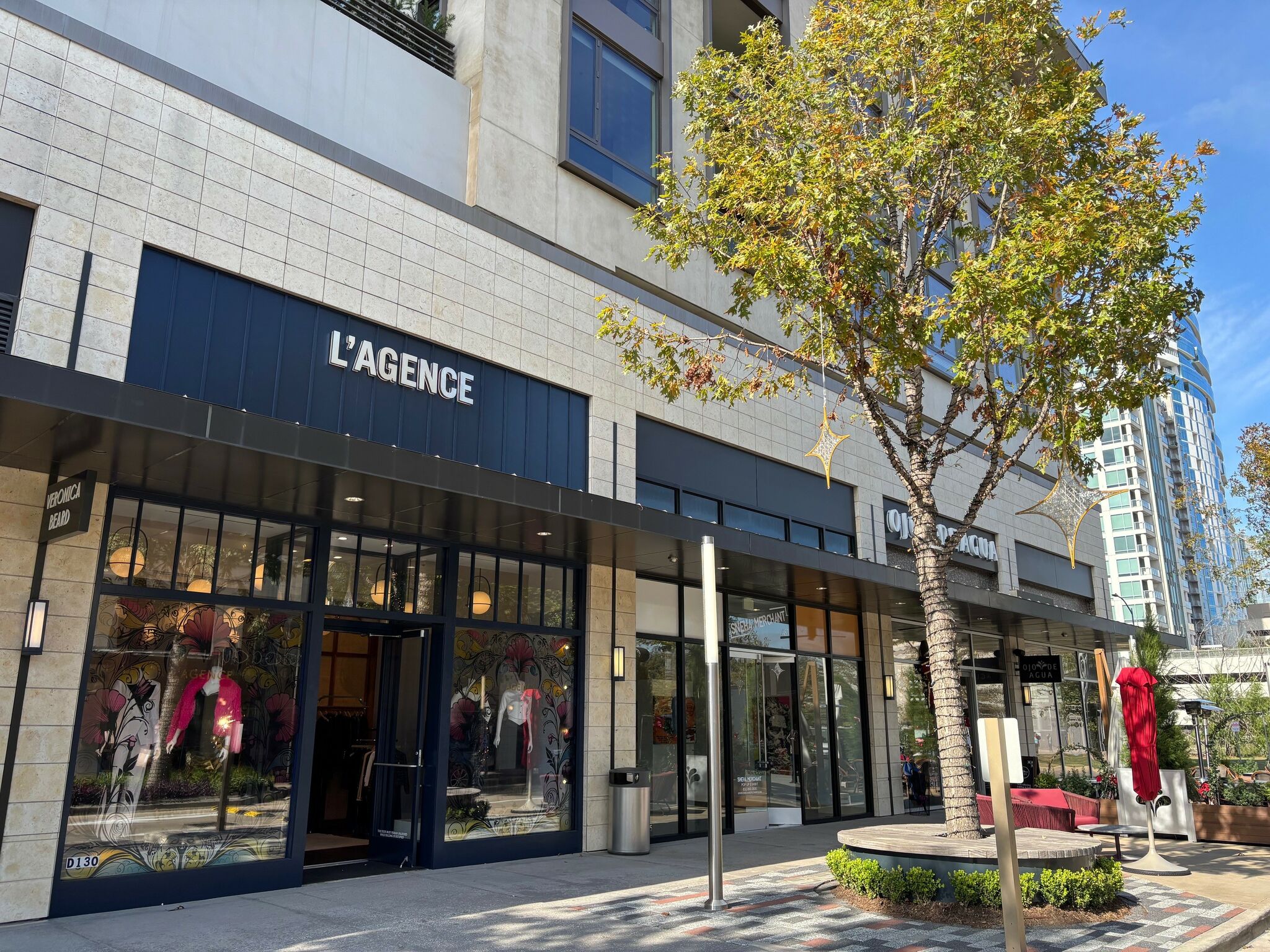 LA-fashion brand L'Agence debuts in River Oaks District
