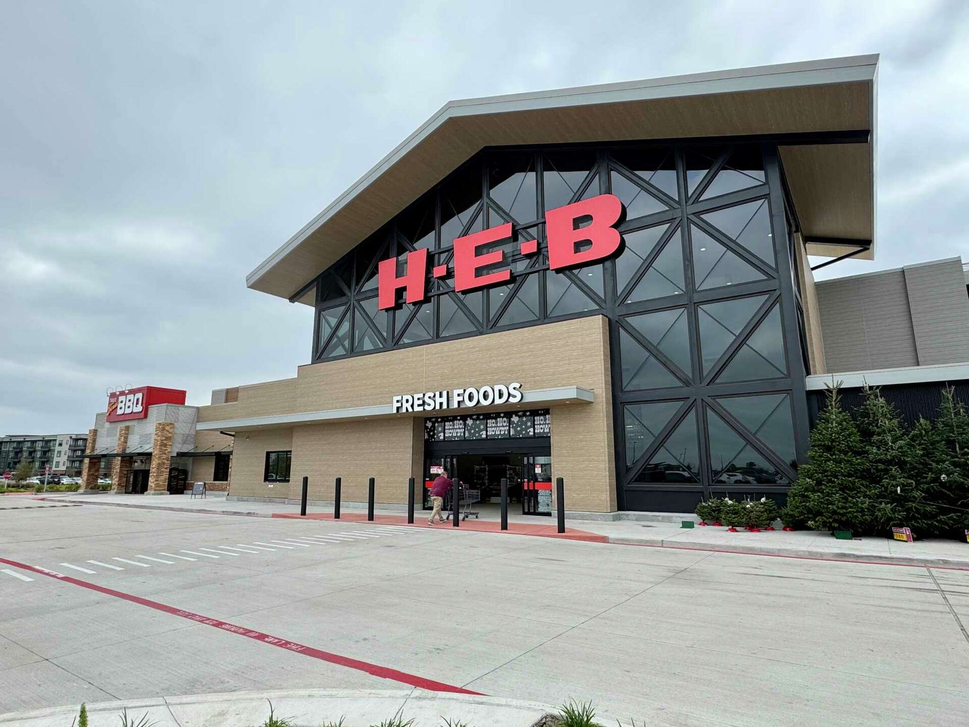 H-E-B, Target among stores that will be closed Easter Sunday