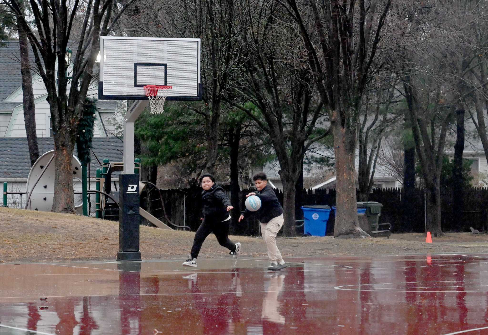 Sunny Thursday in CT before storm brings snow and deep freeze: NWS