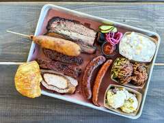 Mout’s brings the Bolivar Peninsula to Texas barbecue