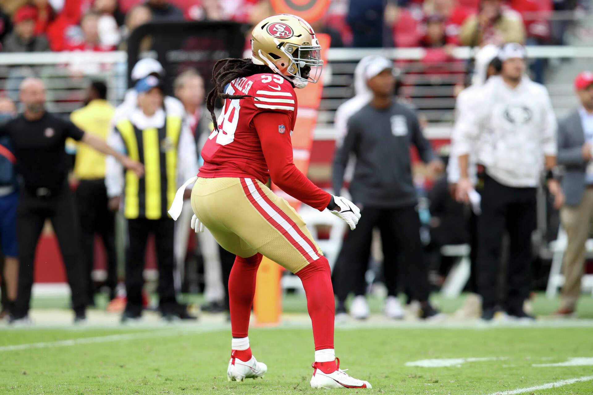 49ers linebacker De'Vondre Campbell quits on team midgame vs. Rams