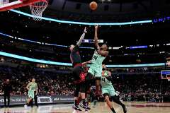 Dosunmu And Giddey Lead The Bulls Past The Struggling Hornets 109-95