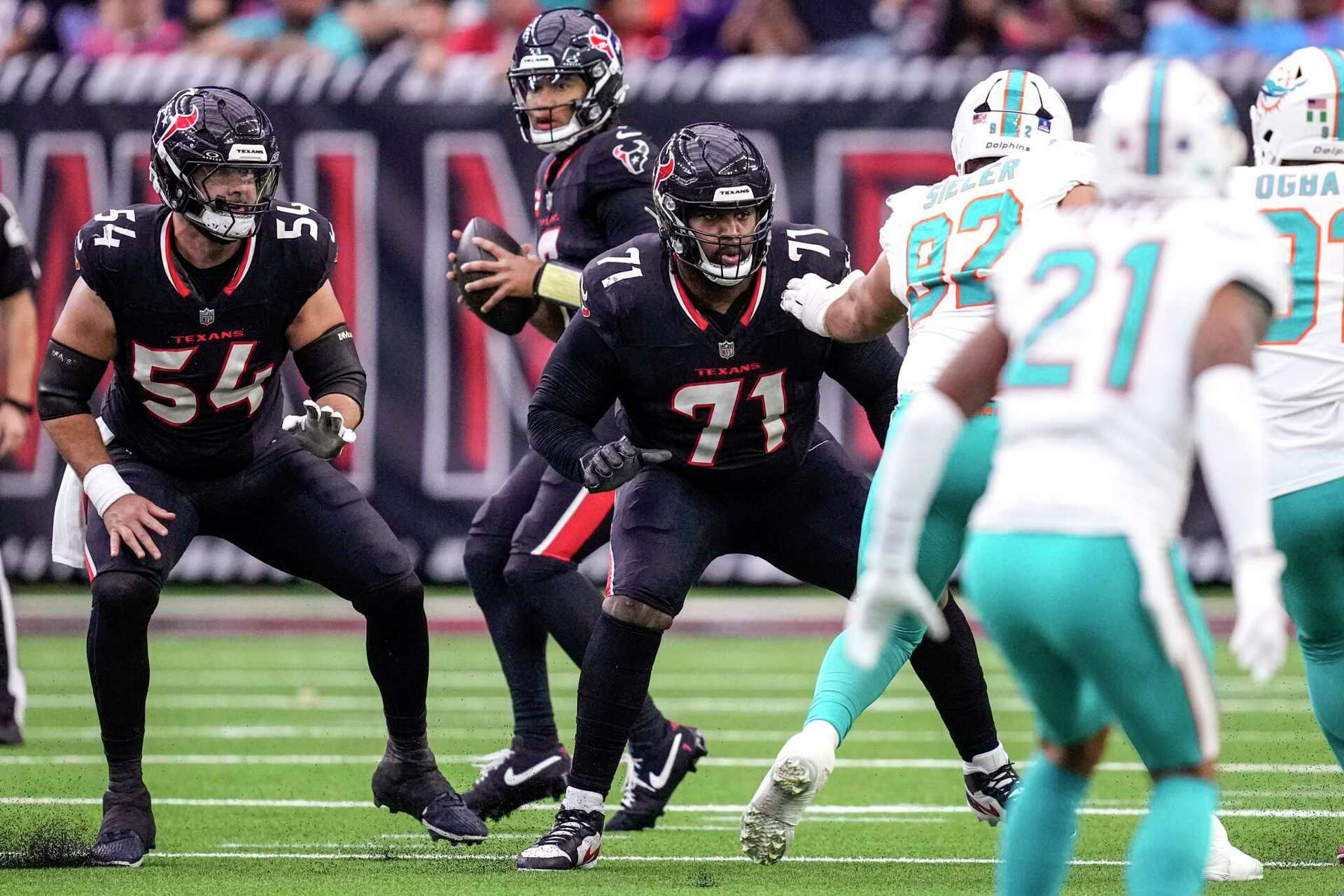 Houston Texans: Tytus Howard moves inside to help offensive line