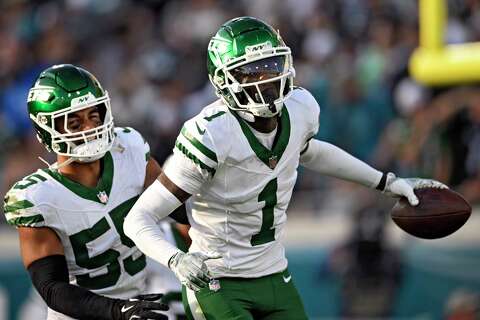 Jets' Gardner to sit out vs. Dolphins with hamstring injury. Sherwood ...