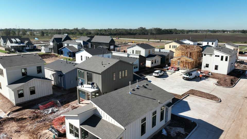 Aerial images taken in November 2024 of Meristem's Indigo community. 