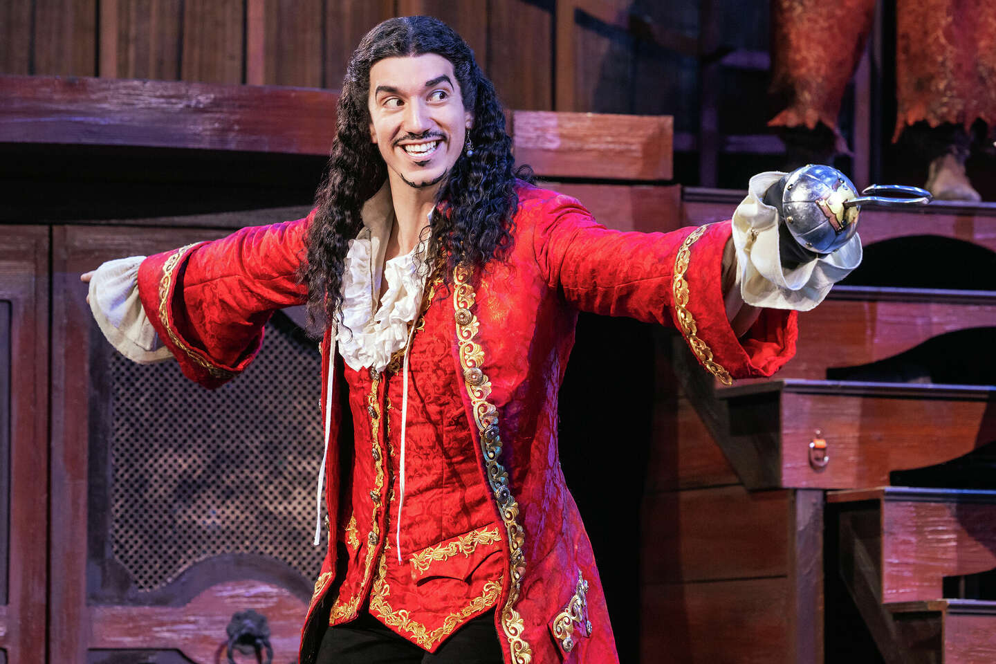 Captain Hook being played by San Antonio native in 'Peter Pan'