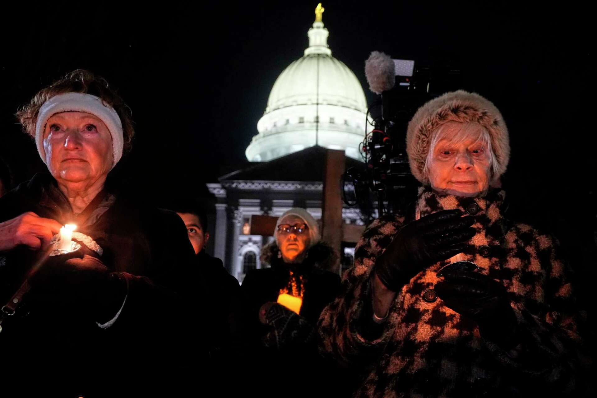 AP PHOTOS: Students Reunite With Parents After Wisconsin School ...