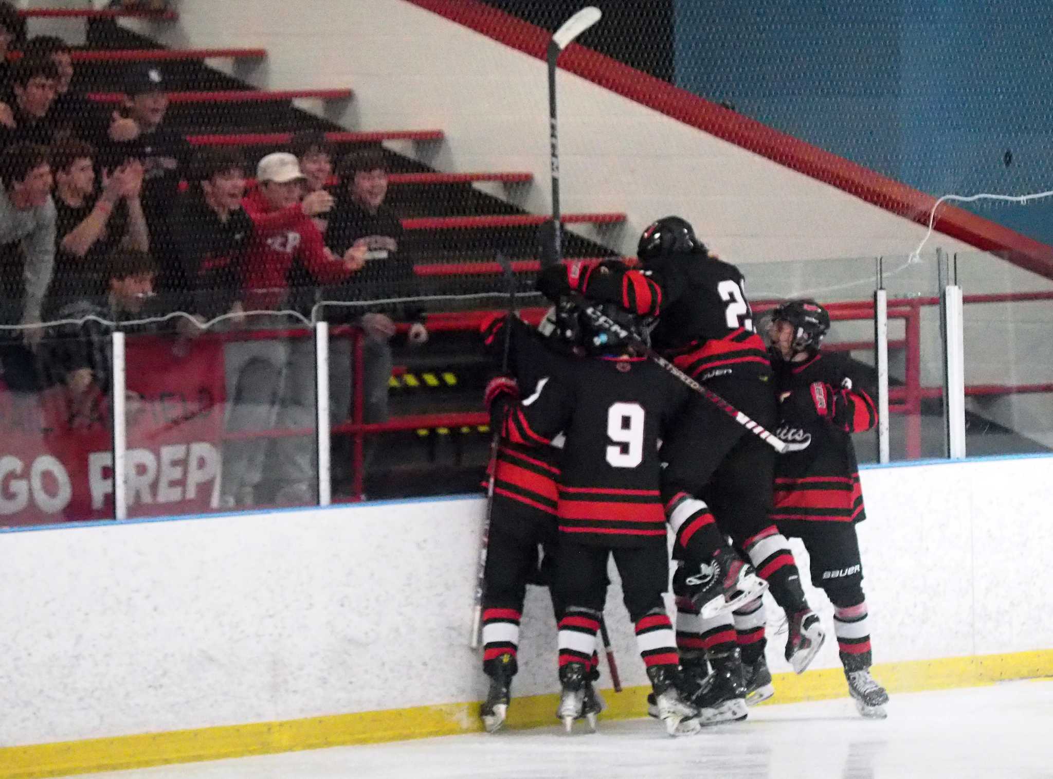 Ryfh Fairfield Prep vs. Ridgefield high school hockey photos