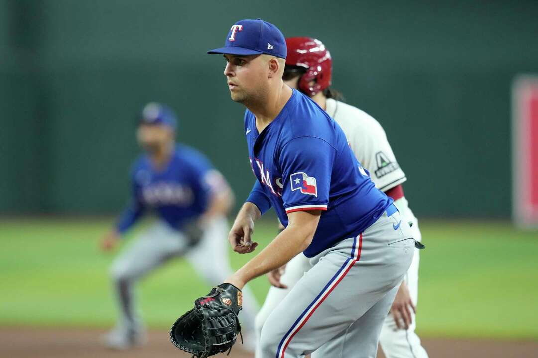 Rangers Trade 1B Nathaniel Lowe To Nationals For Lefty Reliever Robert ...