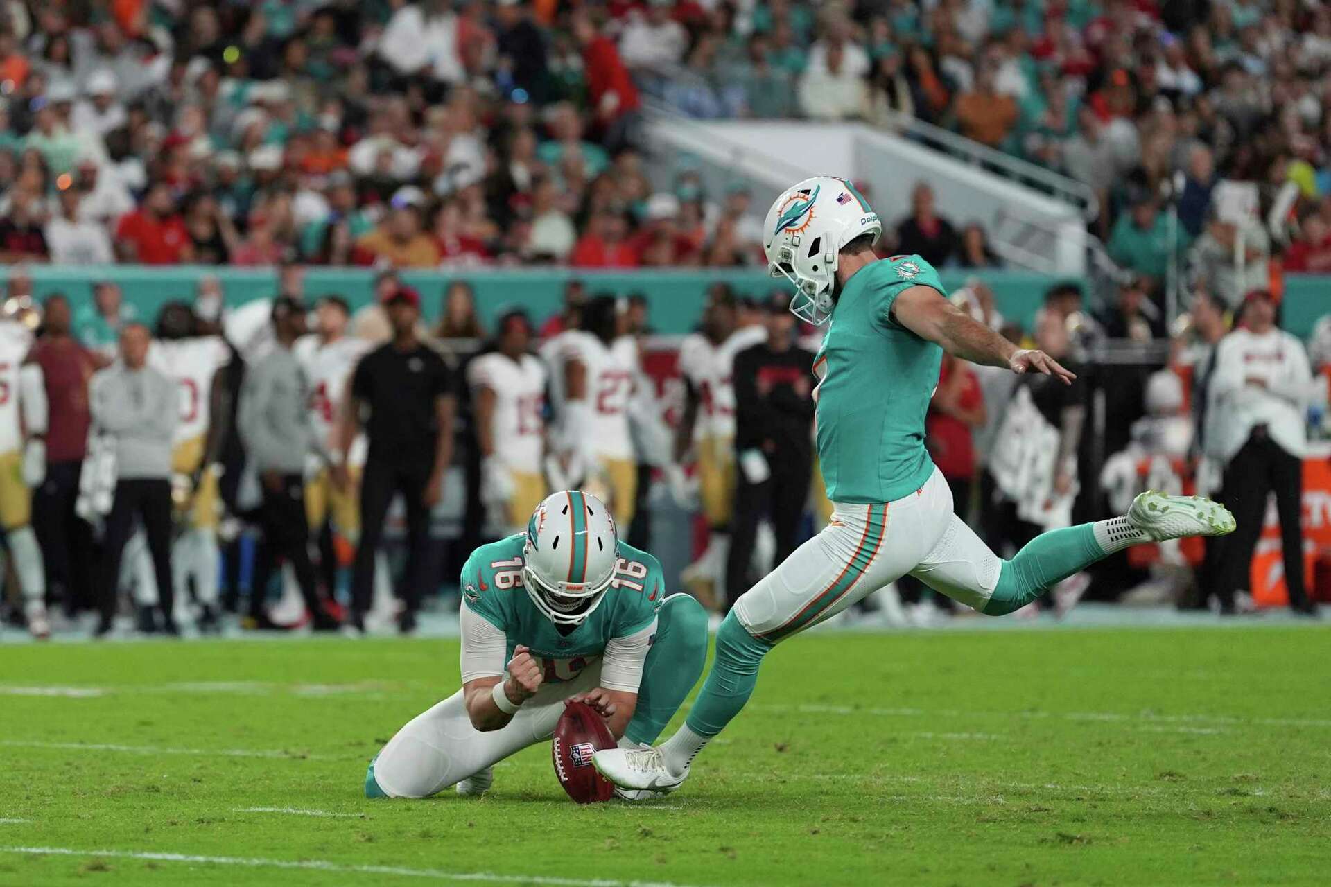 Dolphins keep playoff hopes alive with 29-17 win over 49ers, who were  eliminated Sunday afternoon