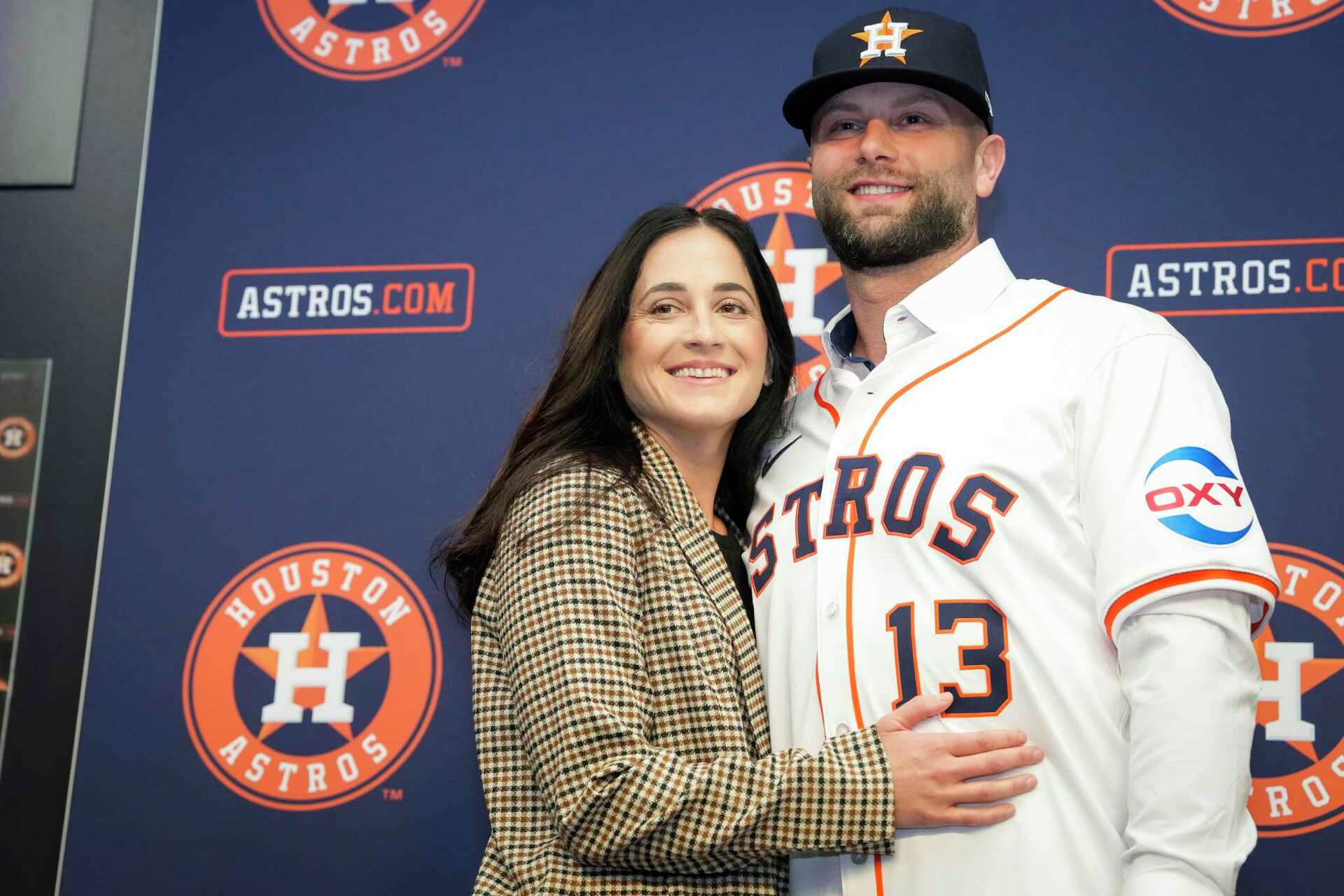 Houston Astros 'checked a lot of boxes' for new 1B Christian Walker
