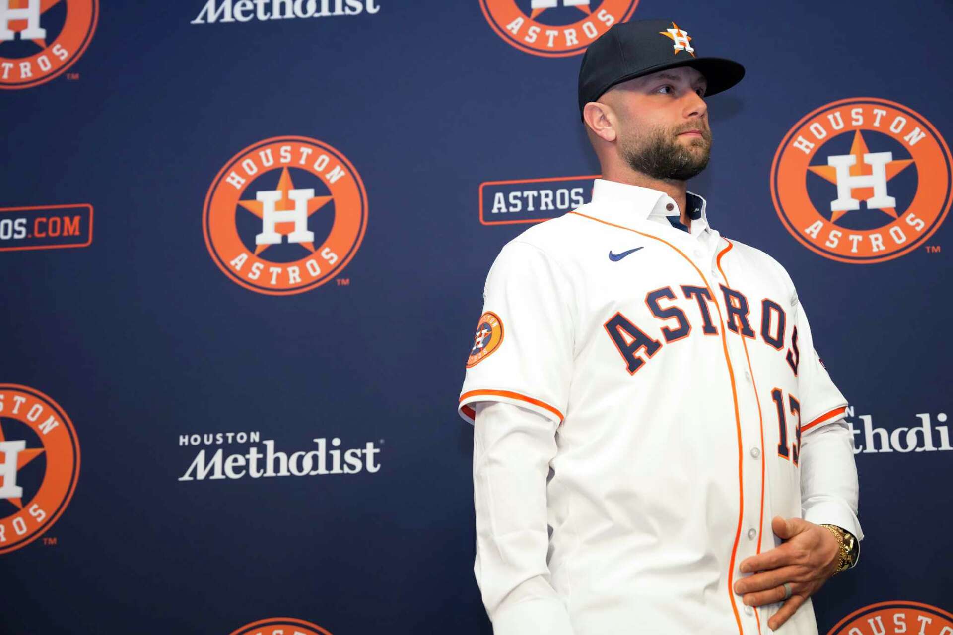 Christian Walker's Gold Glove at first base has Astros energized