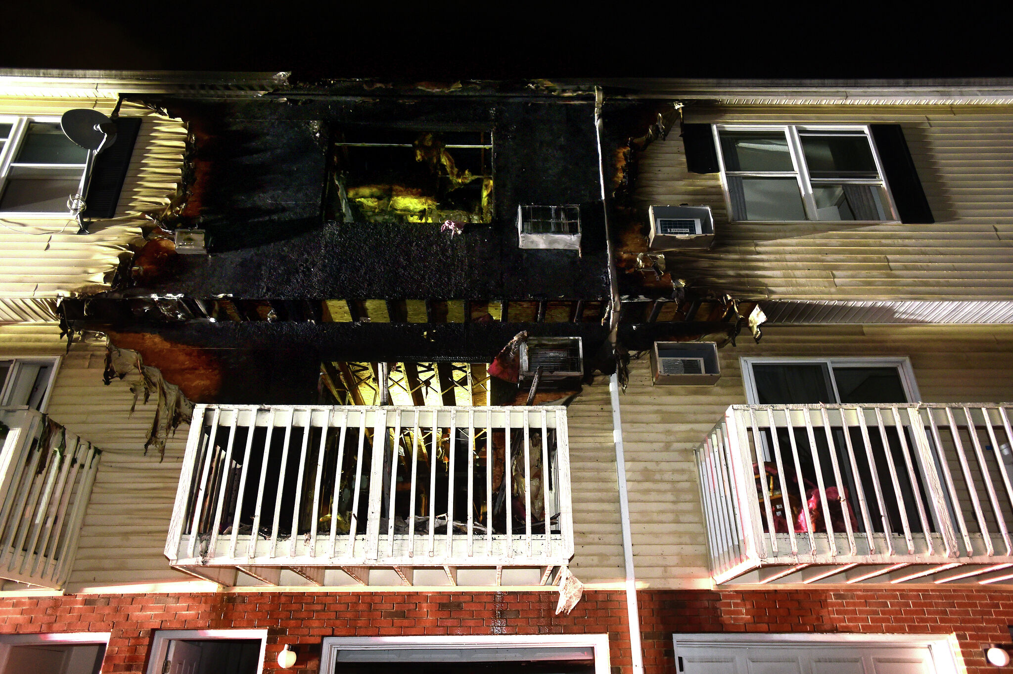 Woman killed in Bridgeport apartment fire on Connecticut Avenue ID'd