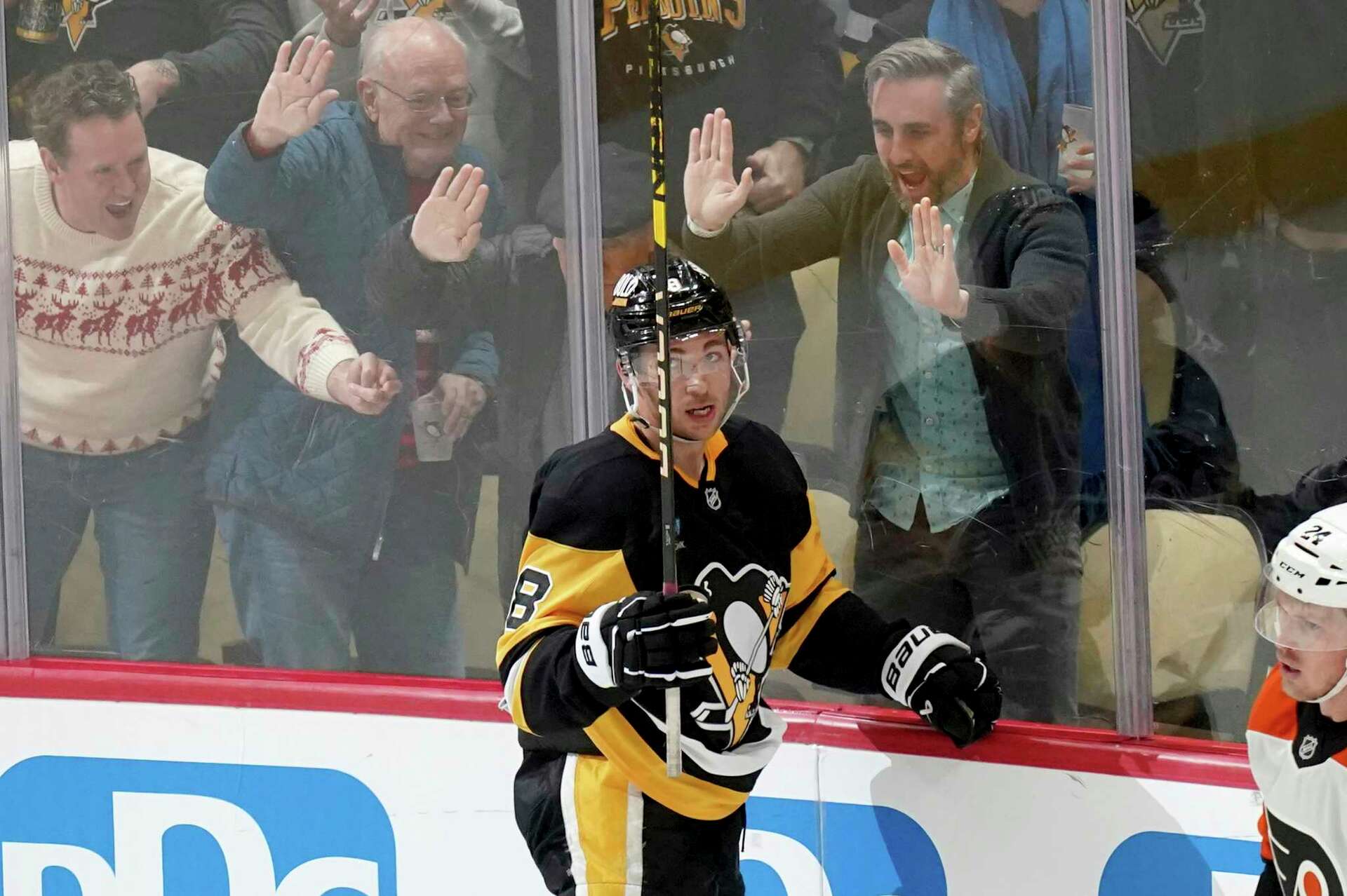 Crosby Ties Lemieux's Franchise Assists Record, Leads Penguins Past ...