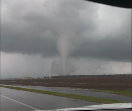 Houston tornado watch: Spotters report tornado southwest of Houston