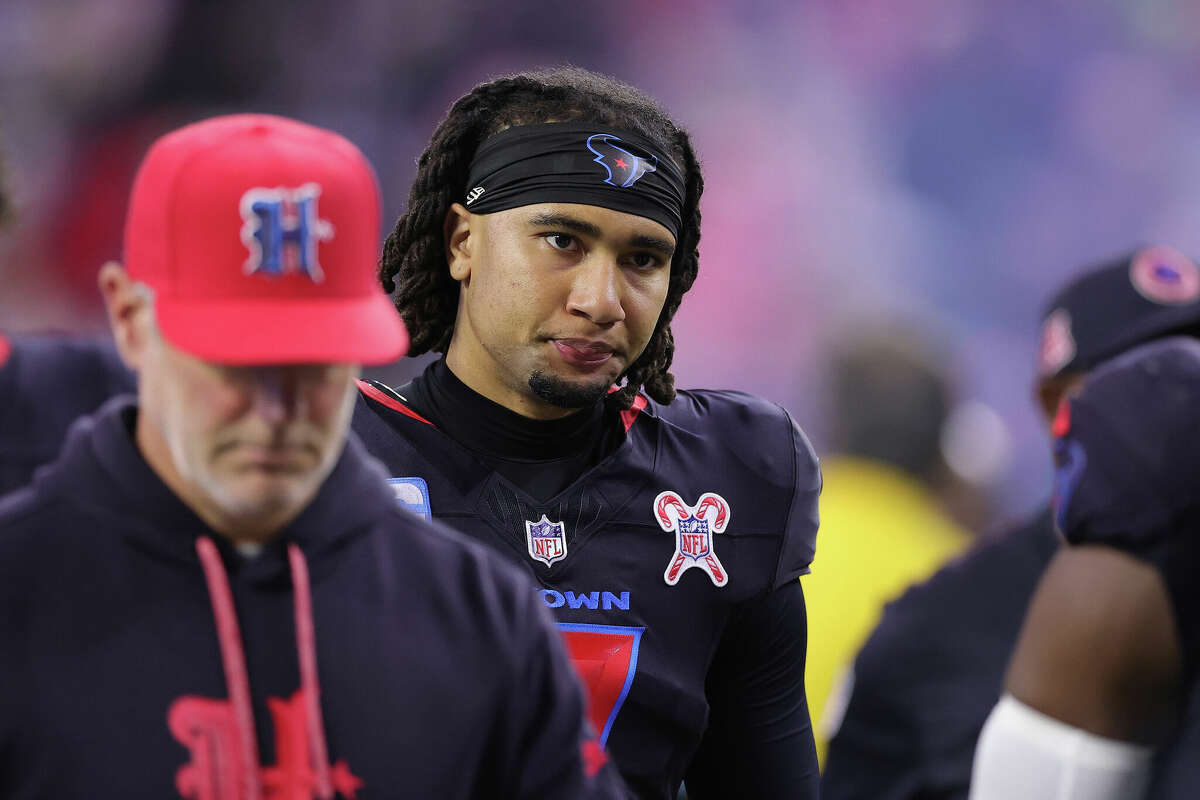 C.J. Stroud #7 of the Houston Texans leaves the field at halftime against the Baltimore Ravens at NRG Stadium on December 25, 2024 in Houston, Texas.