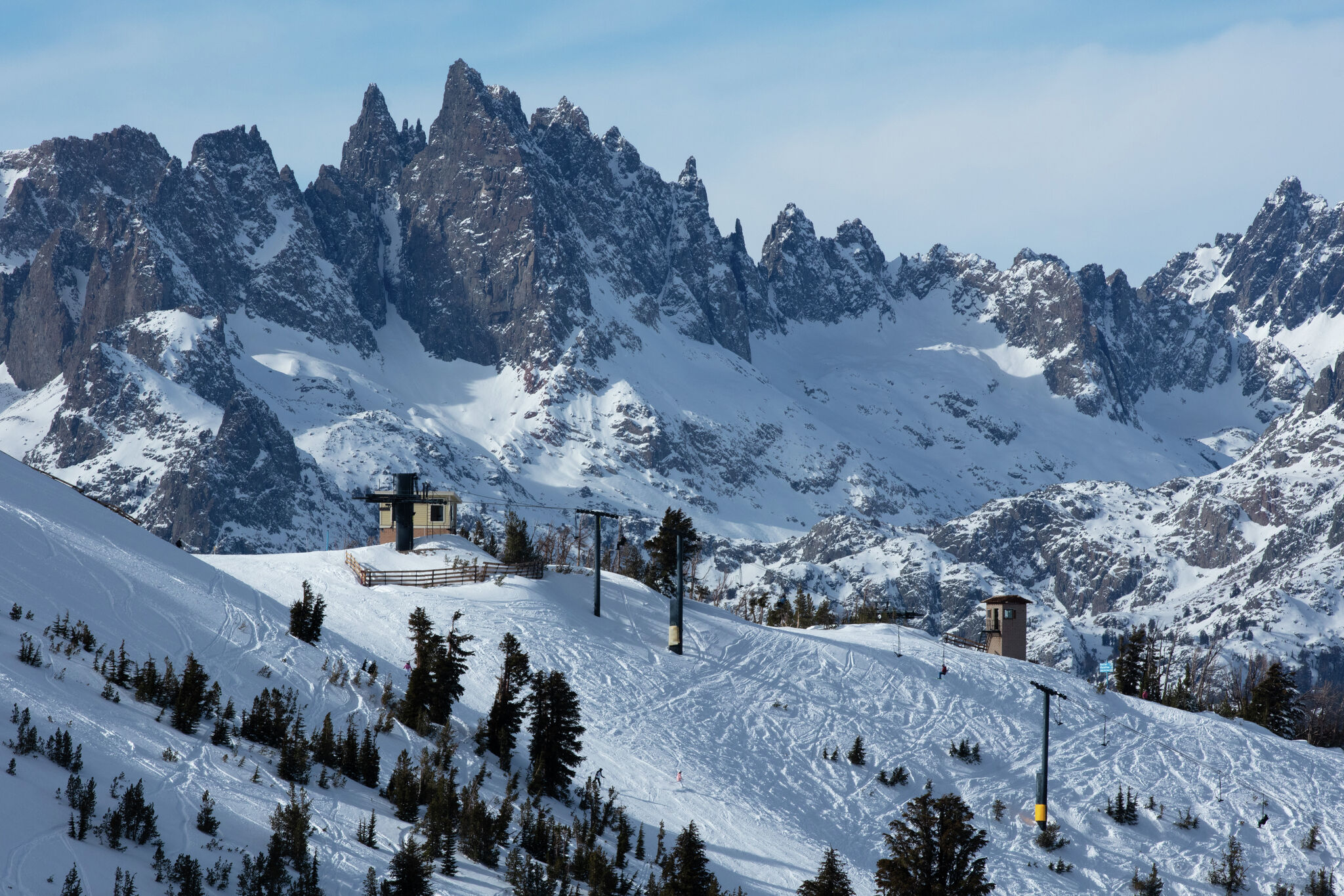 The truth behind that video showing a long line at a Calif. ski resort