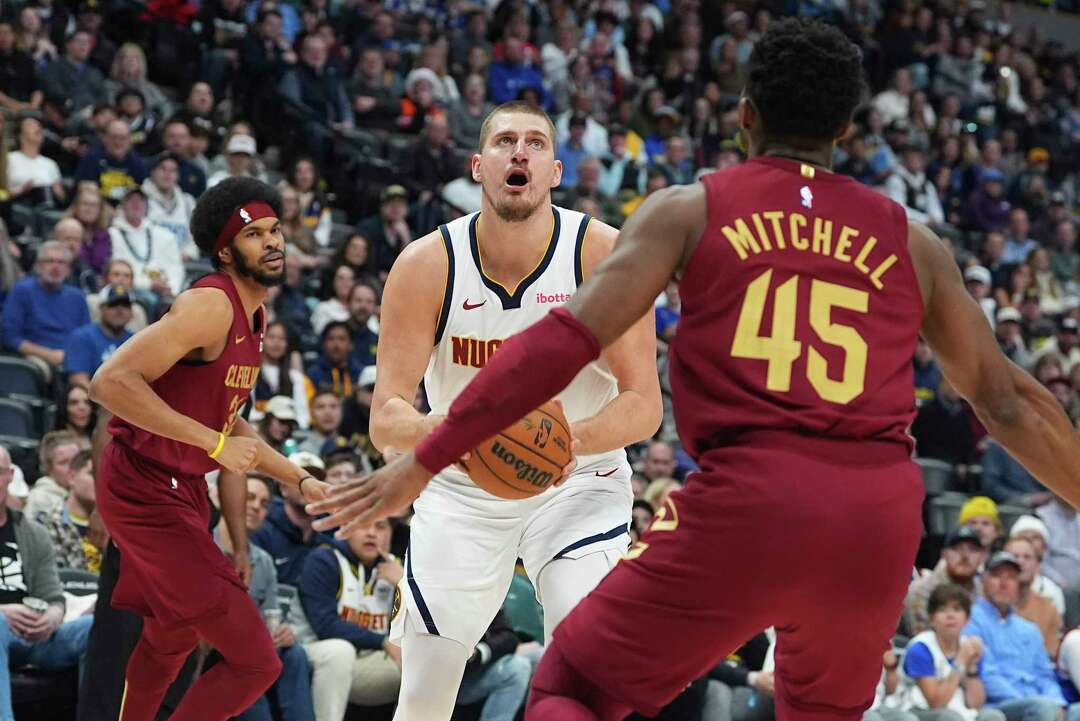 Mitchell Scores 33, Cavs Beat Nuggets 149-135 For 6th Straight Win