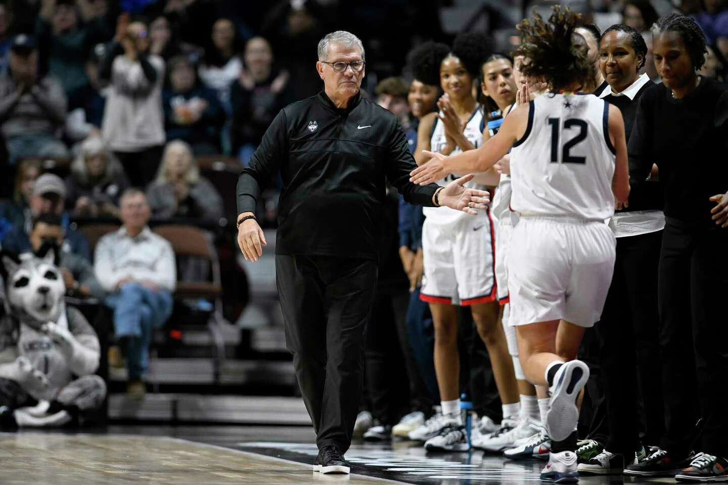 How to watch UConn women's basketball at Tennessee: Time, TV