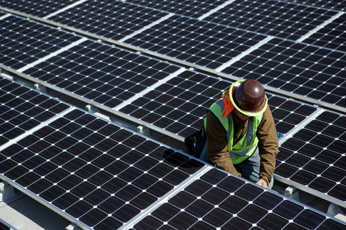 A Texas coal power plant was recently awarded a USDA contract to convert into a solar and battery storage facility.