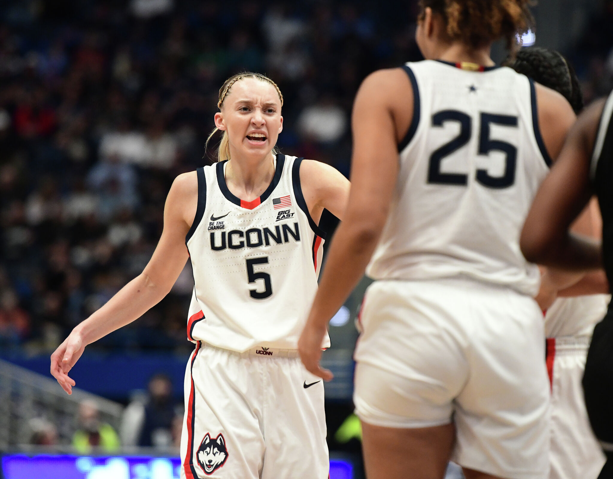 Paige Bueckers Leads Uconn To Big East Win Over Providence