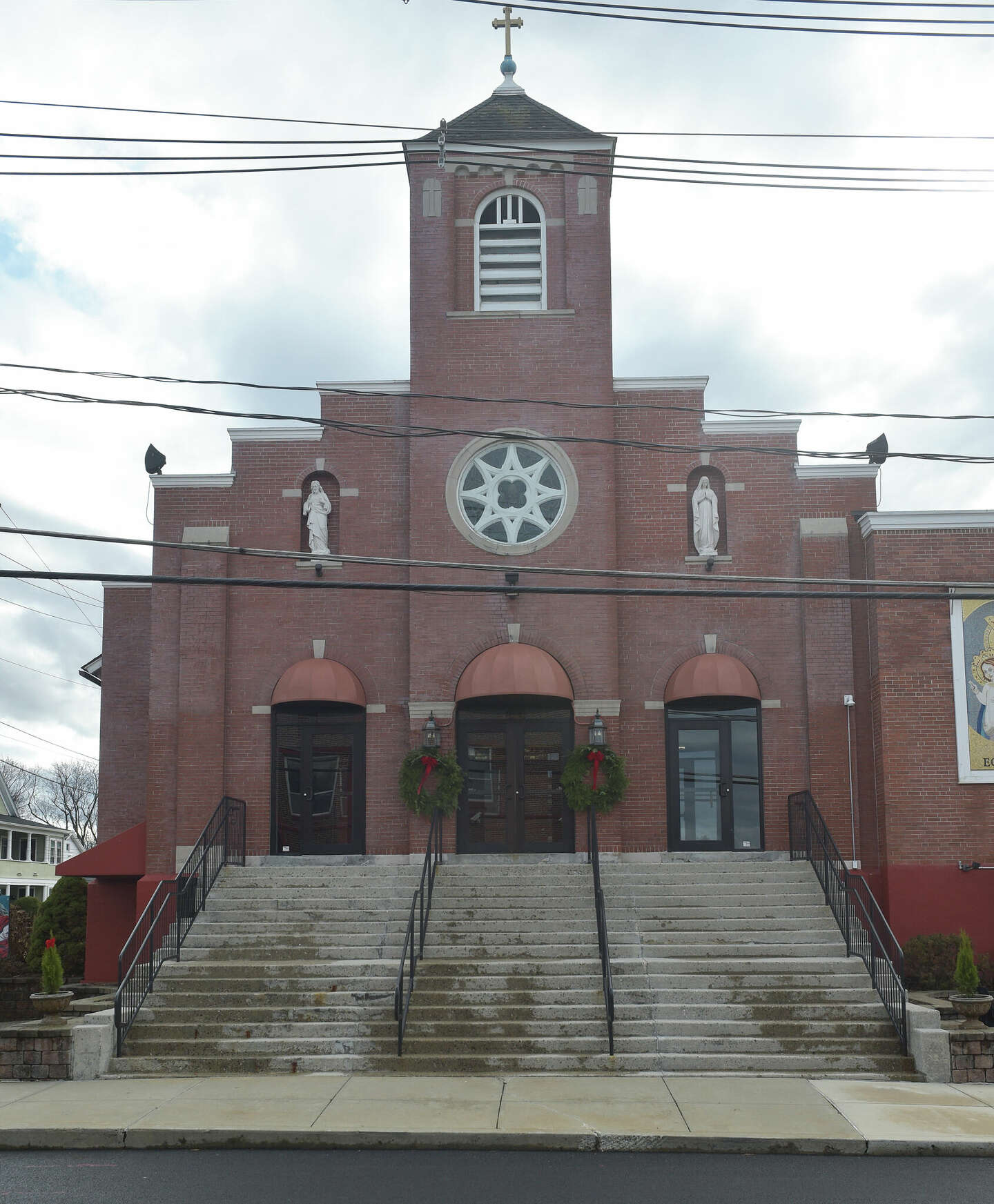 St Peter and Sacred Heart churches in Danbury merge