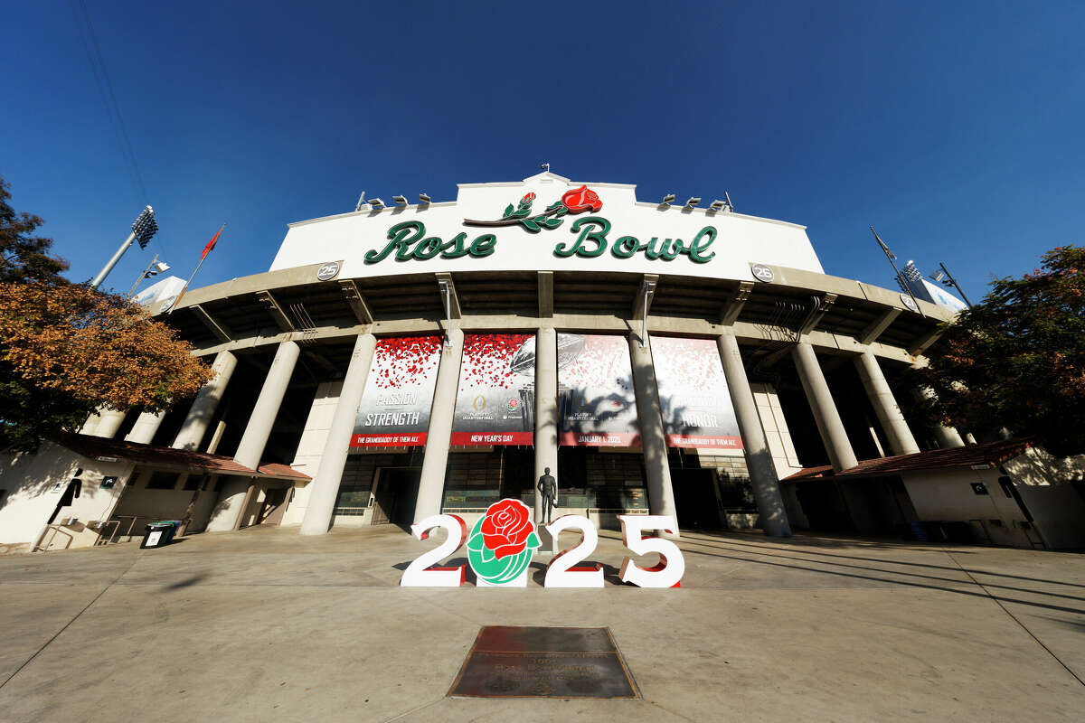 A general view of the exterior of the stadium before the Rose Bowl between the Ohio State Buckeyes and Oregon Ducks at Rose Bowl Stadium on Jan. 1, 2025 in Pasadena, Calif.