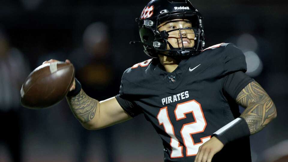 Pittsburg quarterback Marley Alcantara has hrown for 2,138 yards and 32 touchdowns.