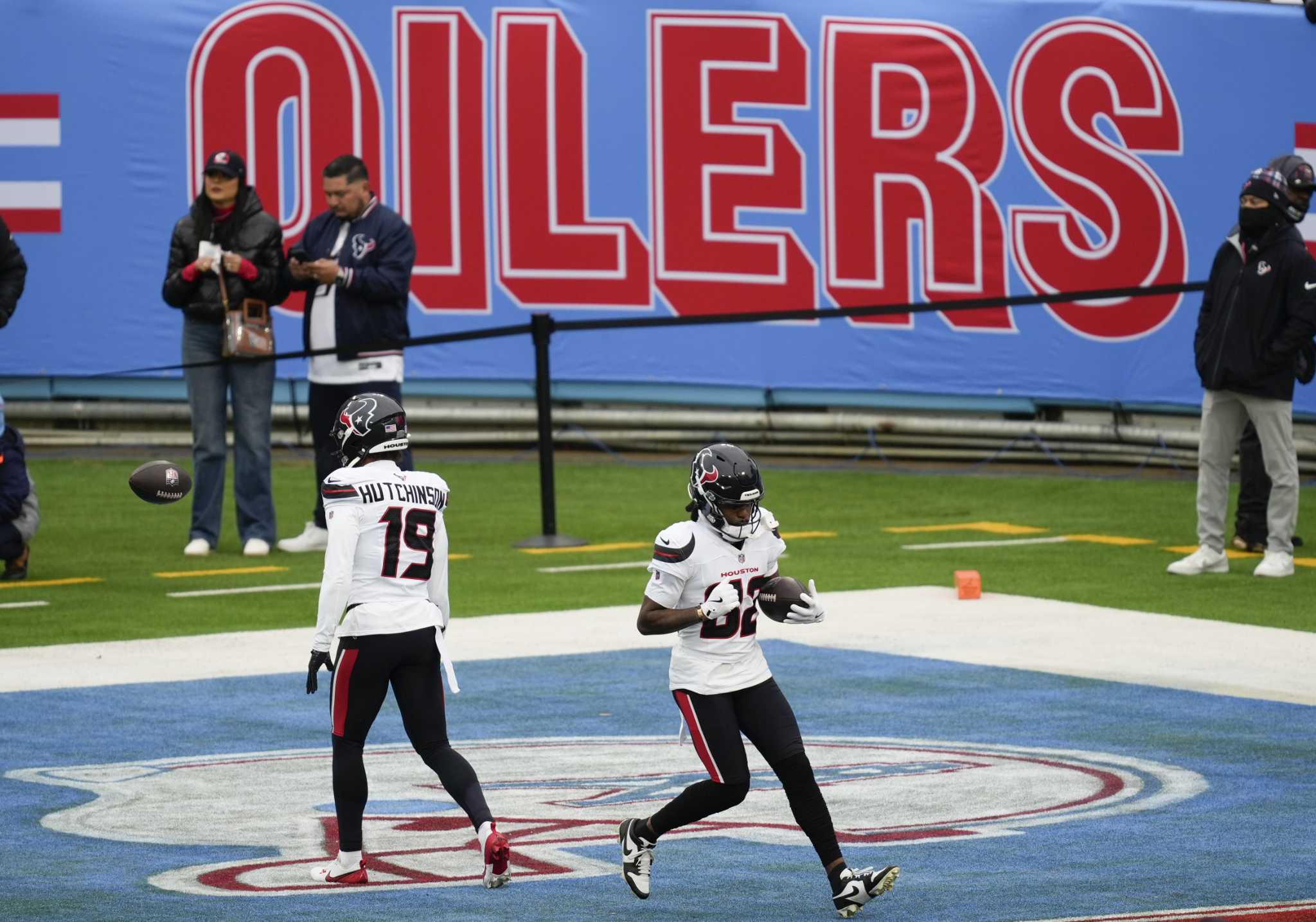 Tennessee Titans fans claim to embrace Luv Ya Blue, but they hated Oilers name. Here are receipts.