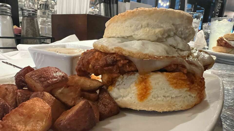 I tried a Nashville hot chicken biscuit at Milk & Honey Gulch, a brunch restaurant in Nashville. I thought it'd be good to get an authentic Nashville hot chicken in the city it originated. The biscuit was pretty good, but the flavor of the chicken was too spicy for me to enjoy the food. 