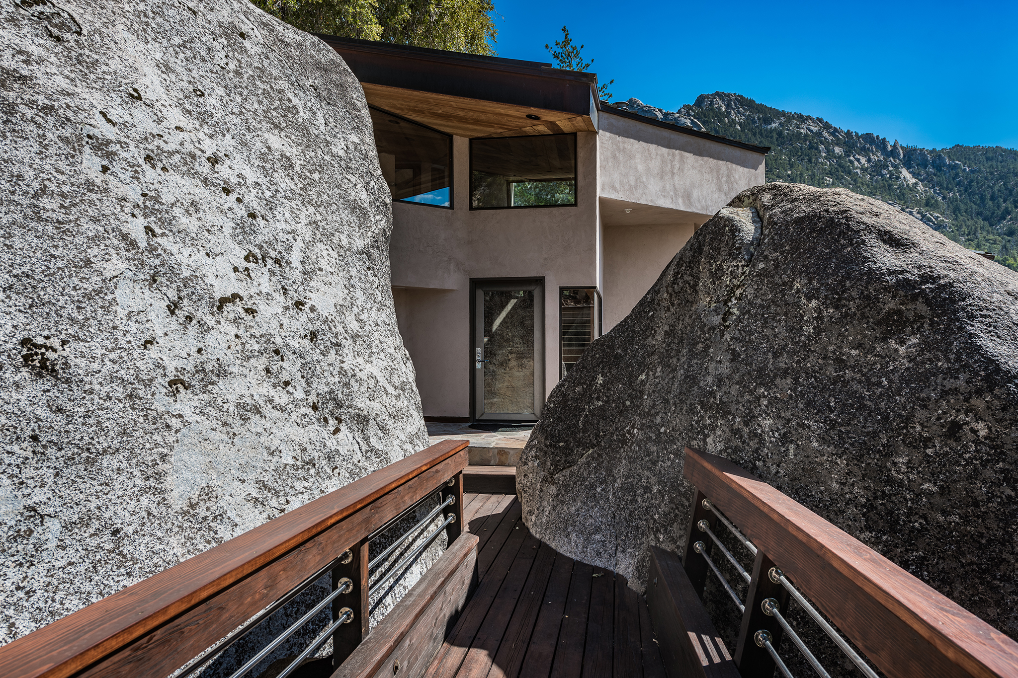 The Life of a Ghost Town, image size:2048x1365