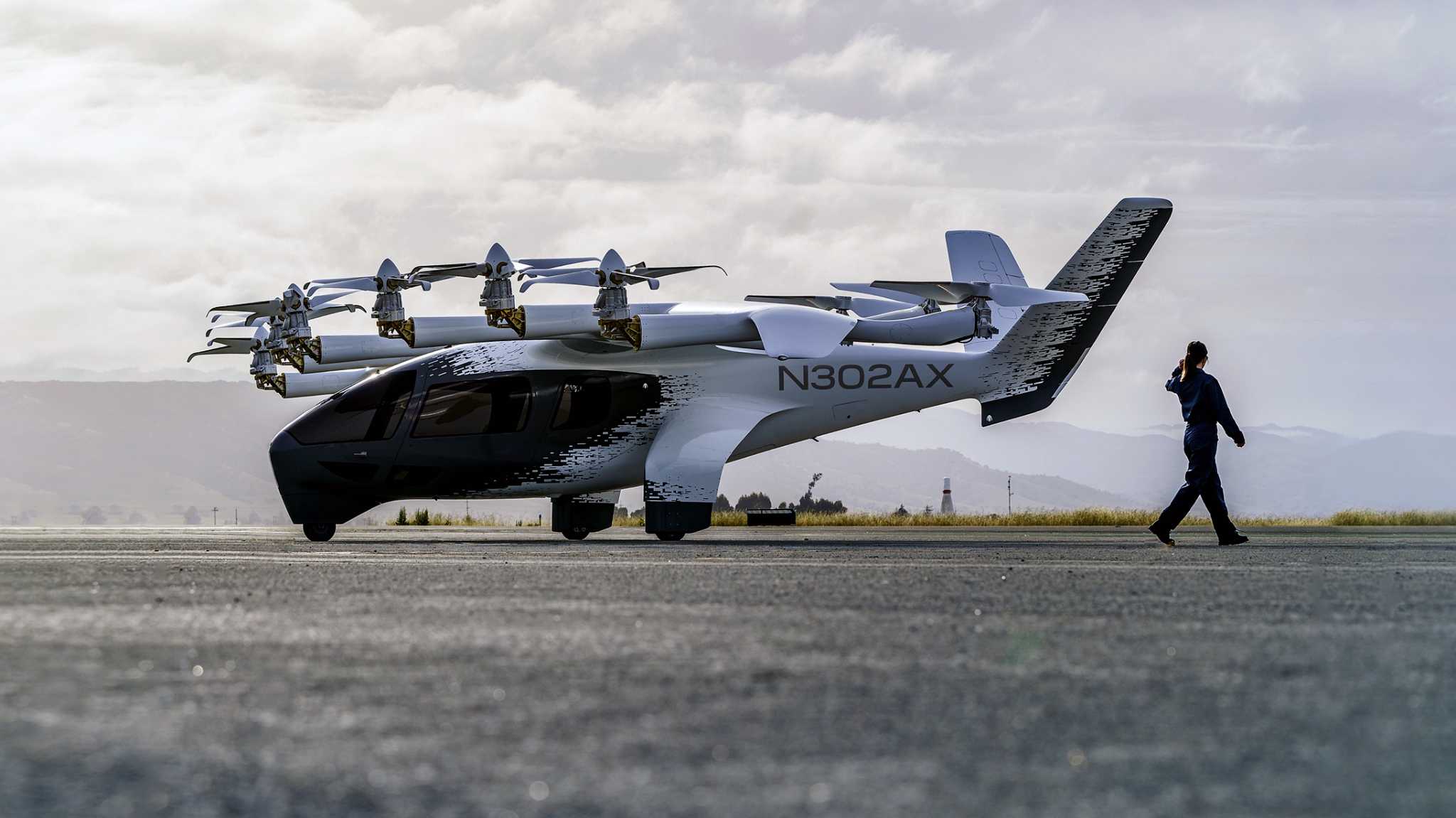 sfgate.com - Jim Glab - Air taxi company brags it shaved 26 minutes off Central Coast trip