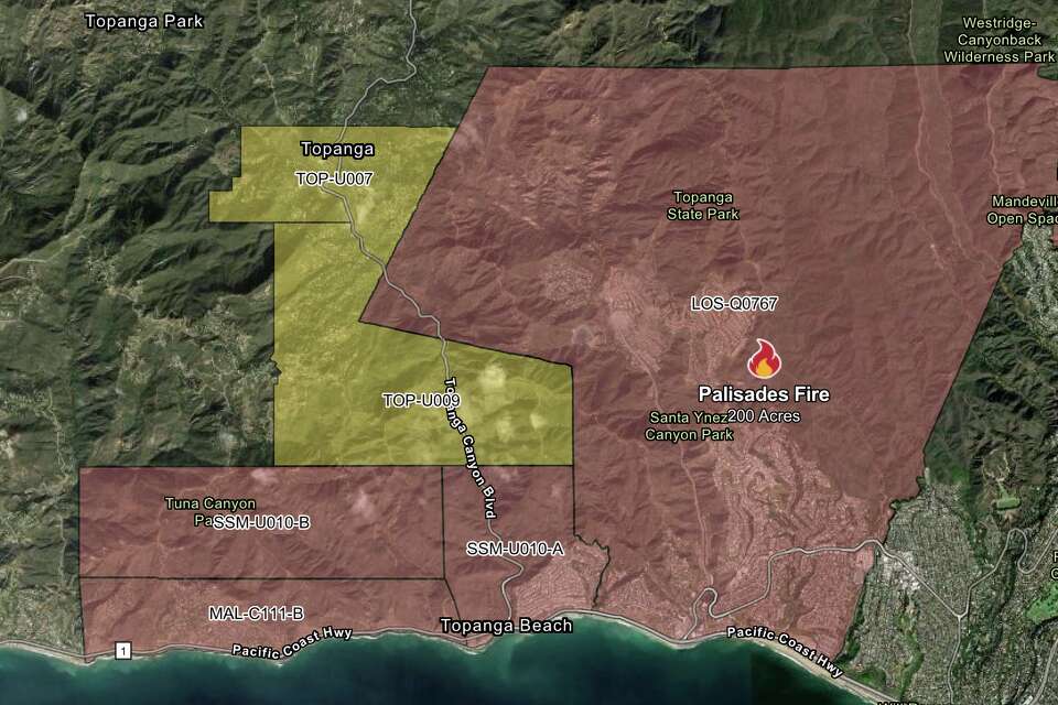 Map shows fast-moving Palisades Fire, forcing celebrity evacuations