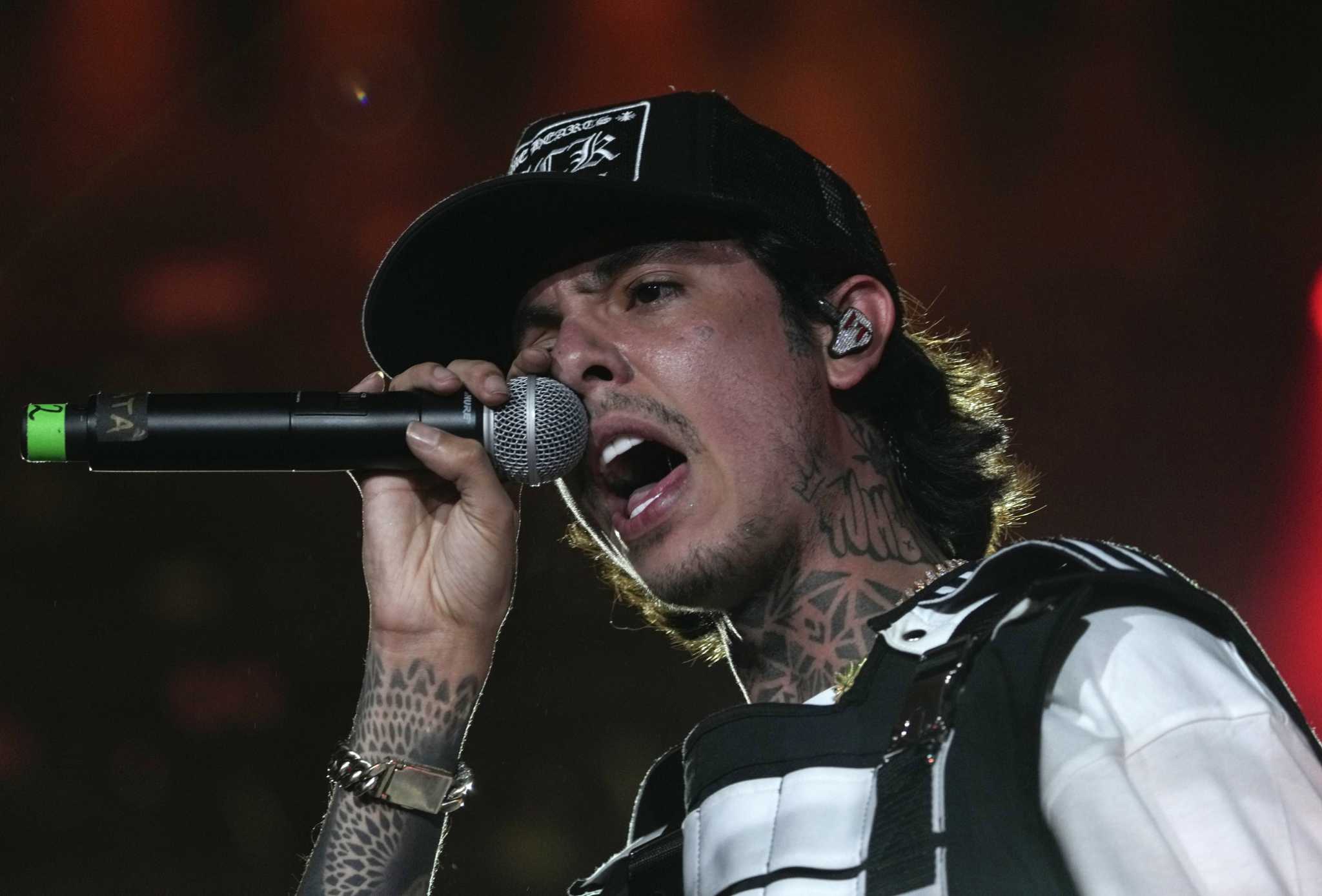 Mexico Offers Protection To Famed Corridos Singer After Drug Cartel 