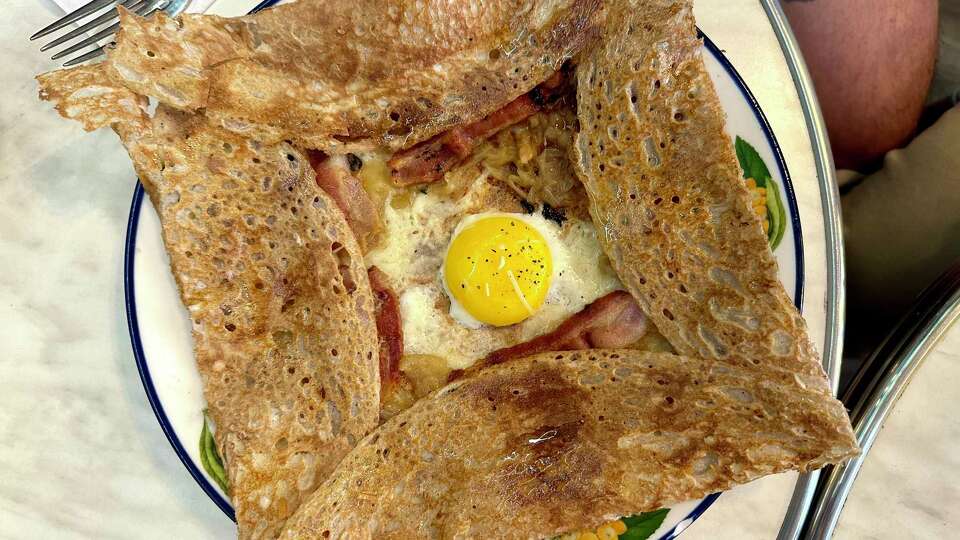 The campagnarde galette with bacon, egg, caramelized onions and cheese at La Sarrasine