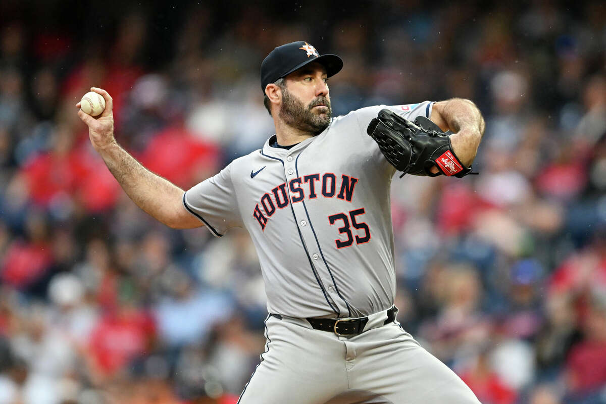 Justin Verlander #35 of the Houston Astros throws a pitch during the first inning against the Cleveland Guardians at Progressive Field on Sept. 28, 2024 in Cleveland, Ohio.