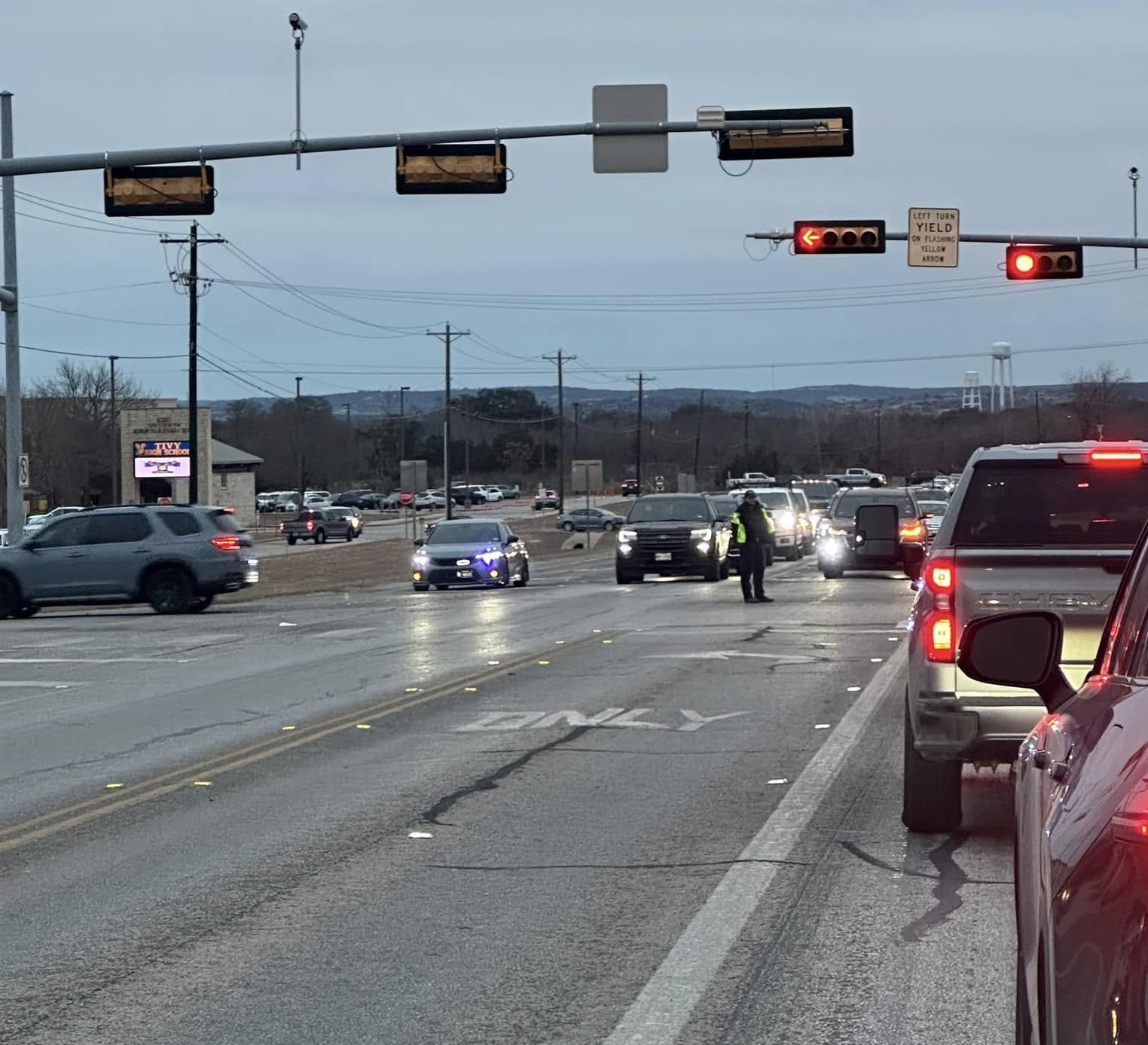 Hill Country sees traffic congestion from broken signal light