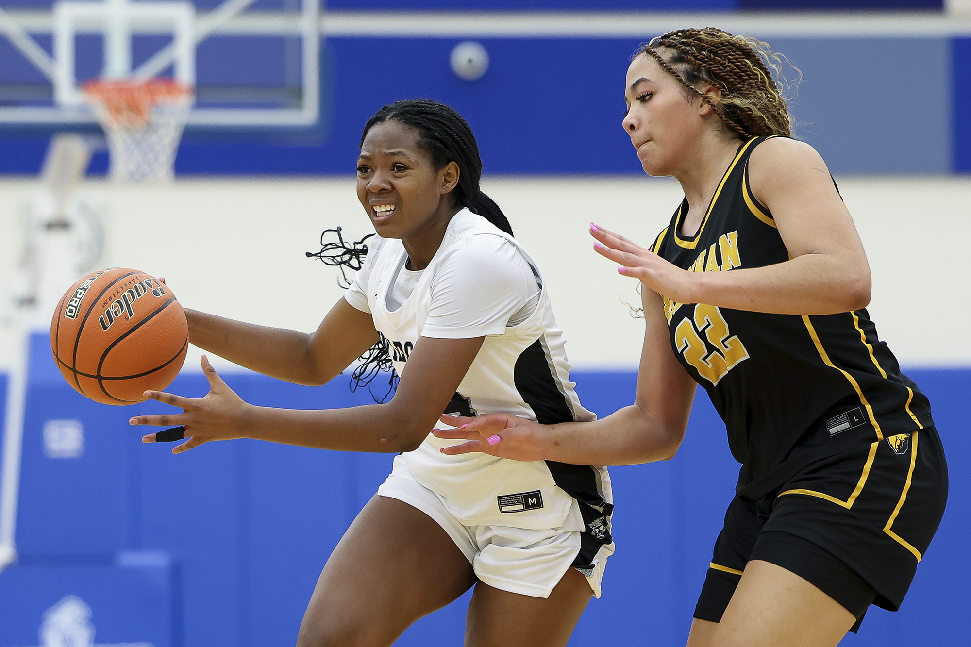 Sotomayor girls basketball takes control of District 286A race