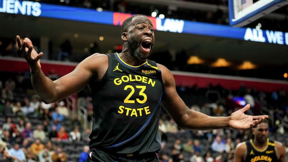 DETROIT, MICHIGAN - JANUARY 09: Draymond Green #23 of the Golden State Warriors reacts against the Detroit Pistons during the fourth quarter at Little Caesars Arena on January 09, 2025 in Detroit, Michigan. NOTE TO USER: User expressly acknowledges and agrees that, by downloading and or using this photograph, User is consenting to the terms and conditions of the Getty Images License Agreement.