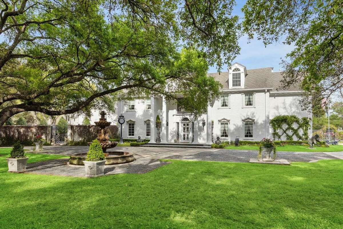 1561 Kirby in Houston's River Oaks.