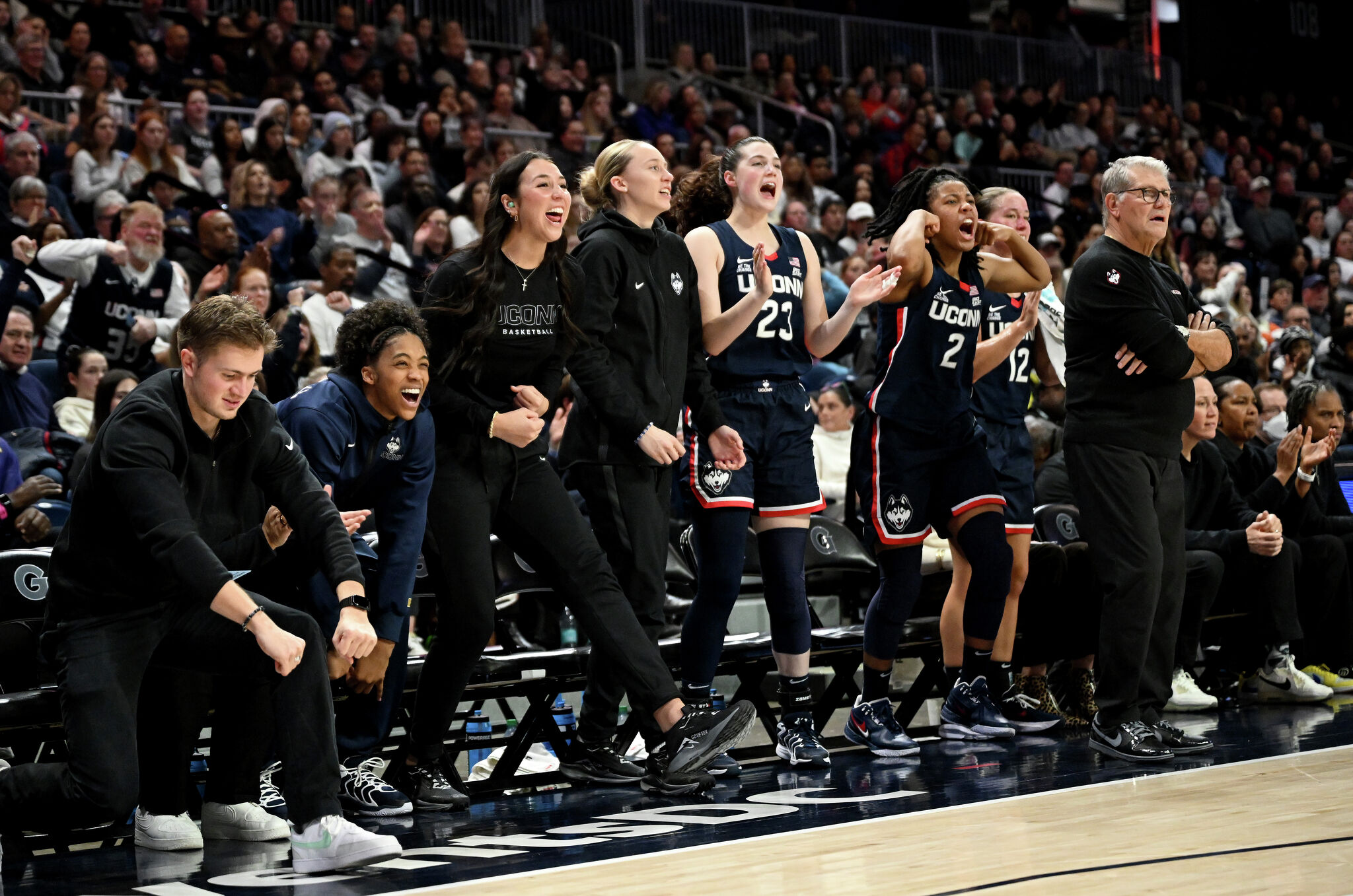 UConn women's basketball overcomes tight first half to rout Georgetown thanks to relentless defense