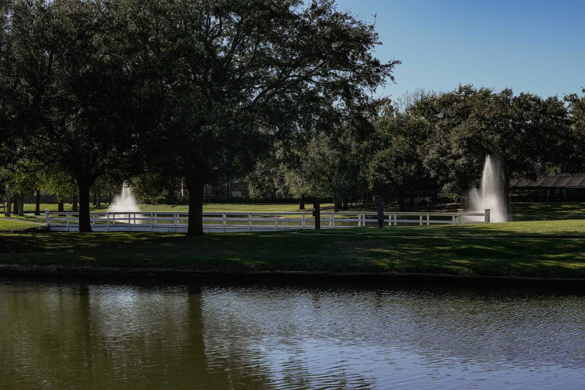 https://s.hdnux.com/photos/01/46/50/43/26904831/3/rawImage.jpg