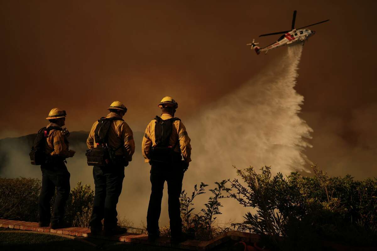 This Sikorsky helicopter is being put to the test in aerial assault on LA fires