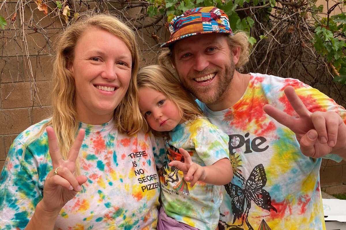 Rosanna Kvernmo (left) Side Pie owner Kevin Hockin, (right) and their daughter, Judith.