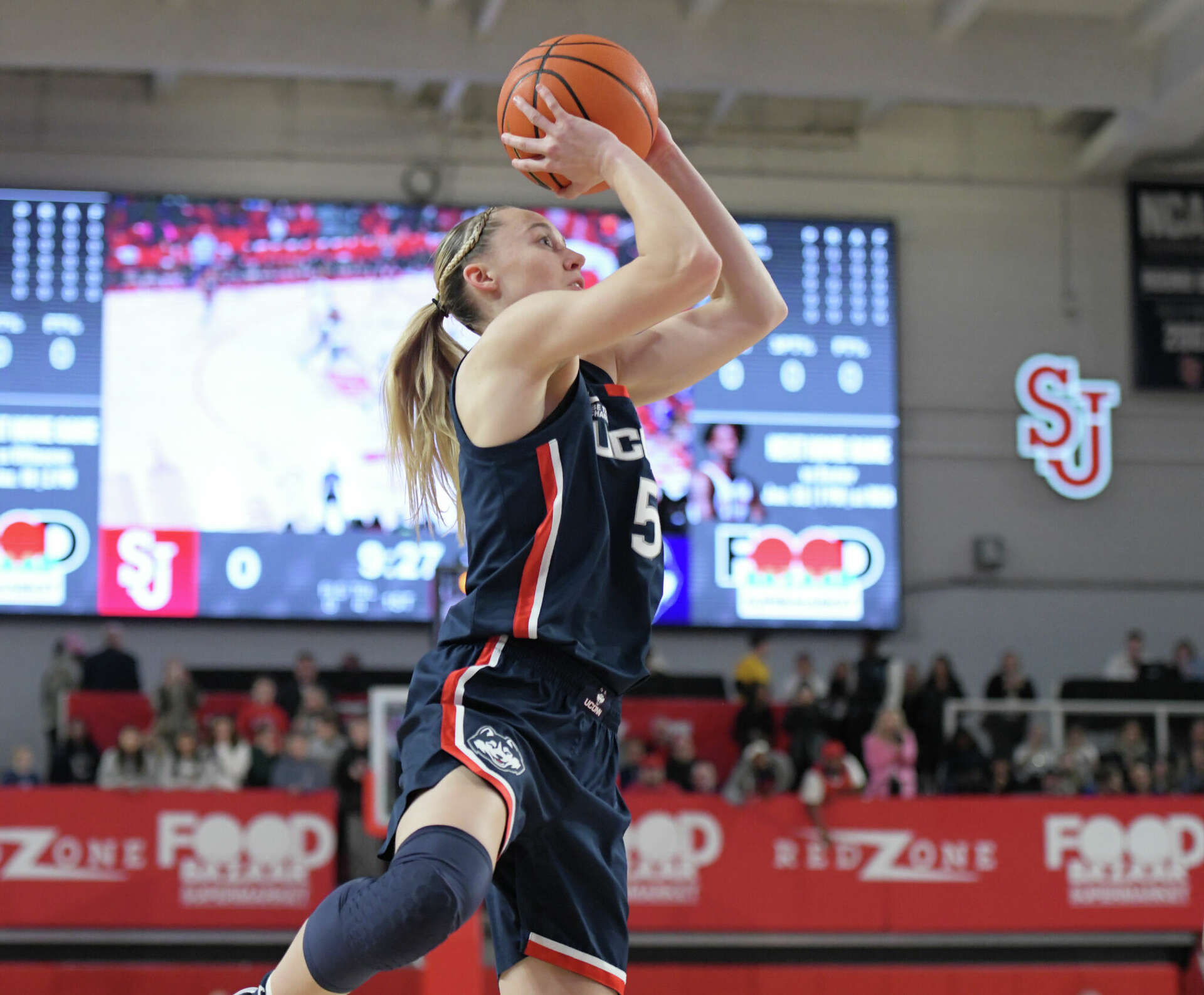 UConn women's basketball's Paige Bueckers scores 2,000th point