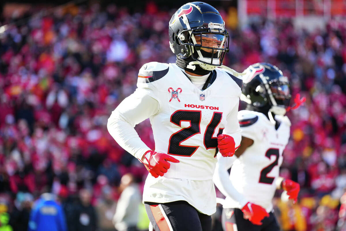 KANSAS CITY, MO - DECEMBER 21: Derek Stingley Jr. #24 of the Houston Texans runs out of the tunnel prior to an NFL football game against the Kansas City Chiefs at GEHA Field at Arrowhead Stadium on December 21, 2024 in Kansas City, Missouri. (Photo by Cooper Neill/Getty Images)