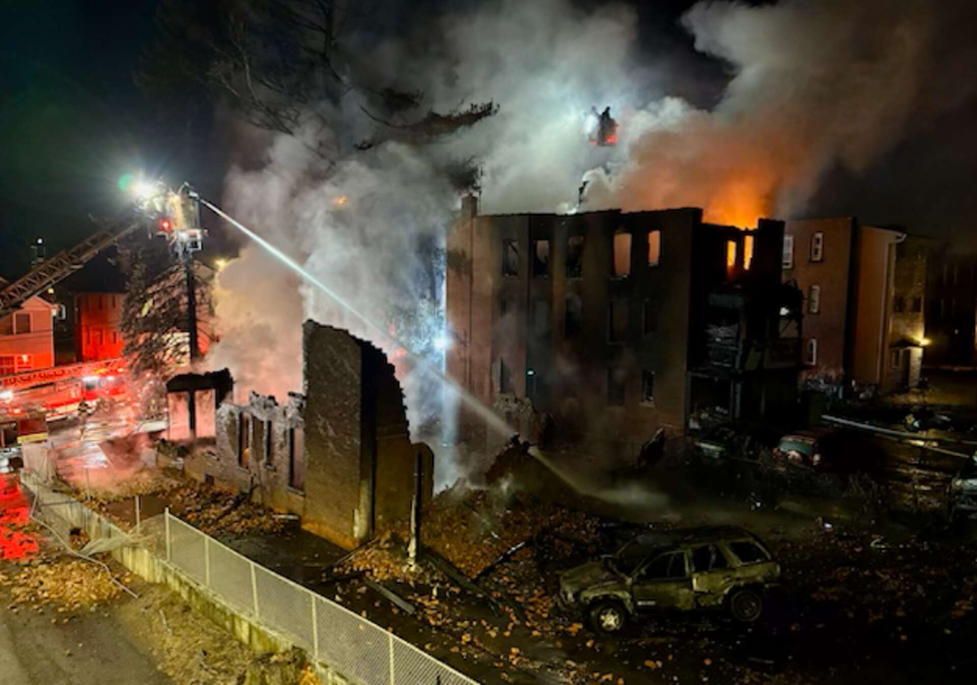 Vacant Hartford building collapses after in overnight blaze