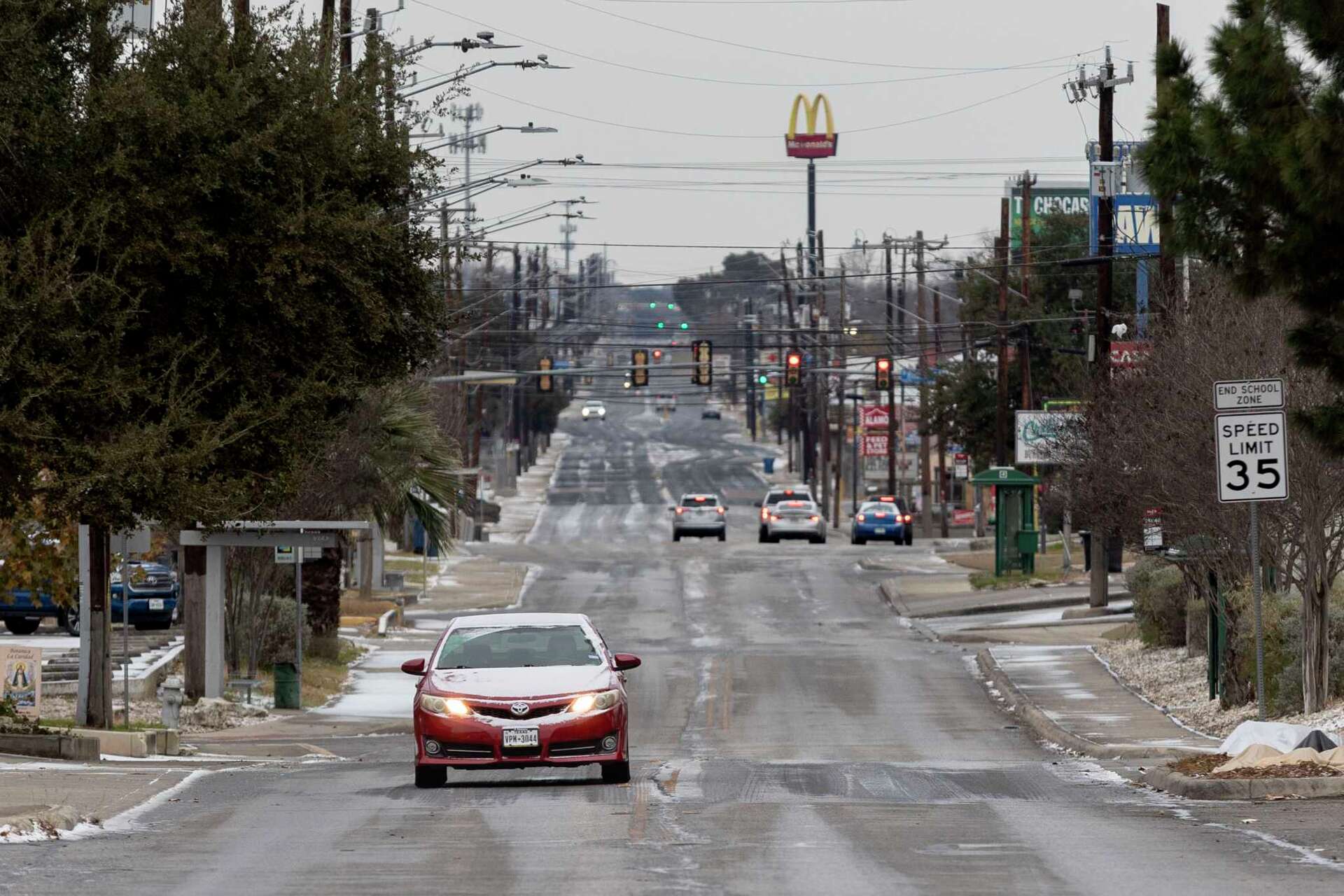 Ahead of wintery weather, TxDOT crews to begin treating area roads