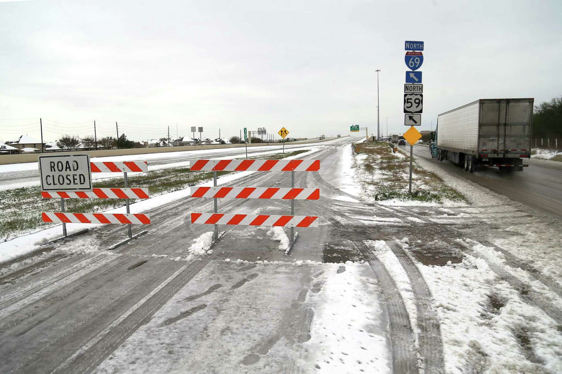 Houston road closures Some roadways still blocked after snow